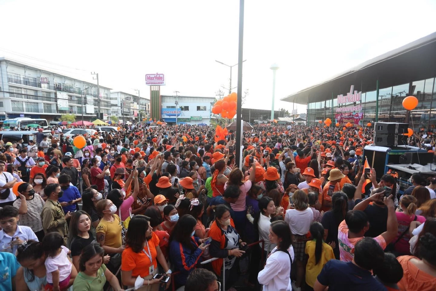 "เสรีพิศุทธ์" ขู่ ด้อมส้มหากล้ำเส้นพาทัวร์ลงเกินงาม เตรียมโดนดำเนินคดี