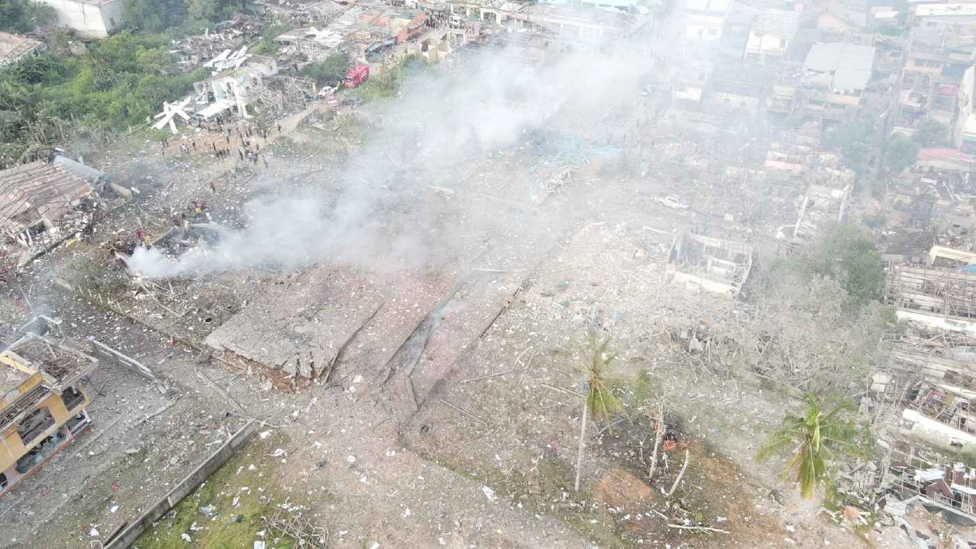 ชาวบ้านทำใจไม่ได้ เหตุโกดังประทัดบึ้มกลางตลาดมูโนะ ไม่ยอมทิ้งบ้านไปไหน