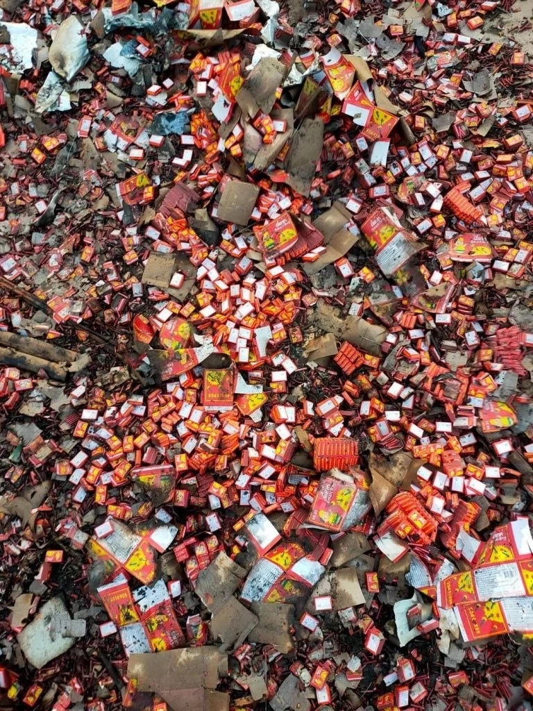 "พล.อ.ประวิตร" สั่งเร่งช่วยปชช. ตลาดมูโนะ นราธิวาส หลังรง.เก็บพลุระเบิด