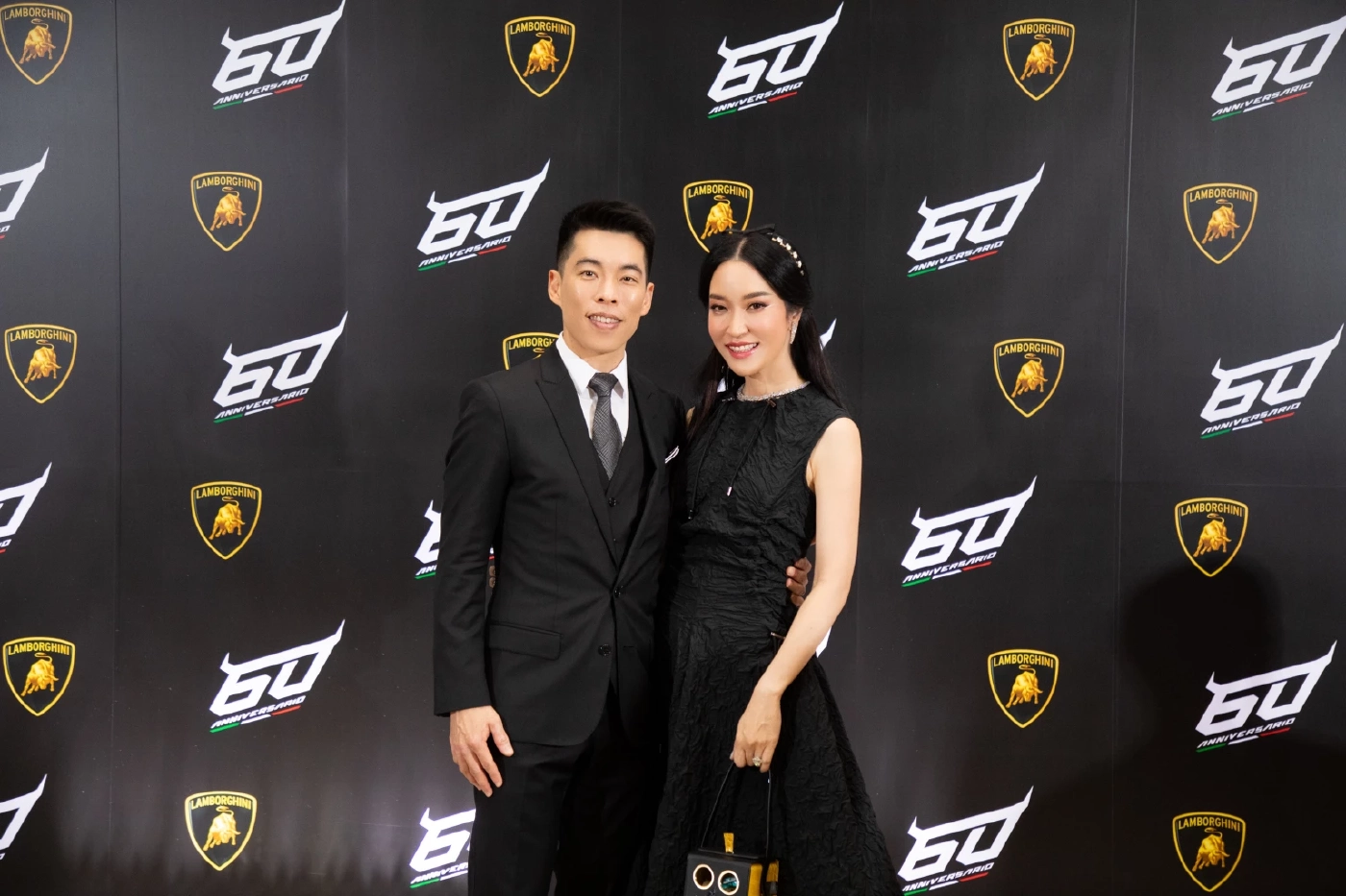 เปิดตัวกระทิงดุ "LAMBORGHINI REVUELTO" ซูเปอร์สปอร์ตคาร์ปลั๊กอินไฮบริด