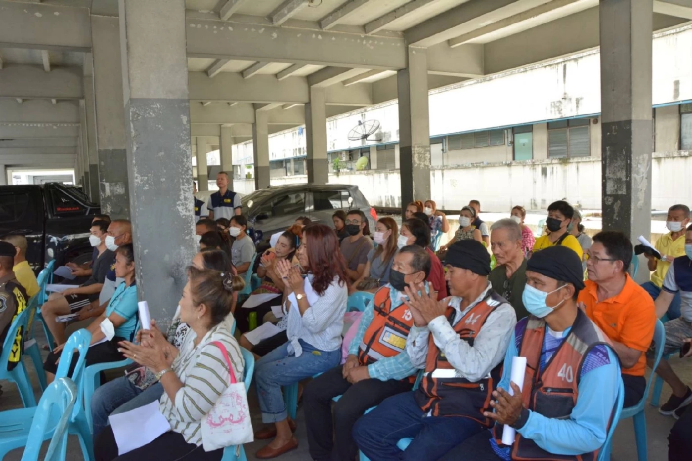 "ผู้การเต่า" ตรวจเยี่ยมแฟลตตำรวจทางหลวงรังสิต รับฟังปัญหา เร่งแก้ไขด่วน