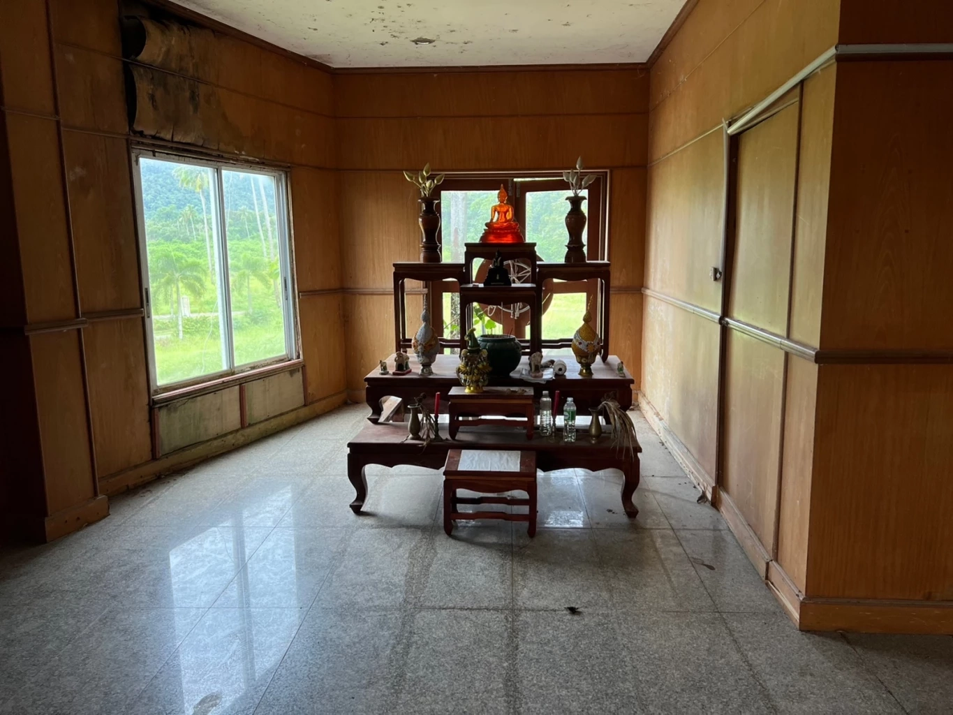 เปิดประสบการณ์"สุดหลอน" จ่าย 150 บาท ทัวร์โรงแรมเรือร้างที่เกาะช้าง