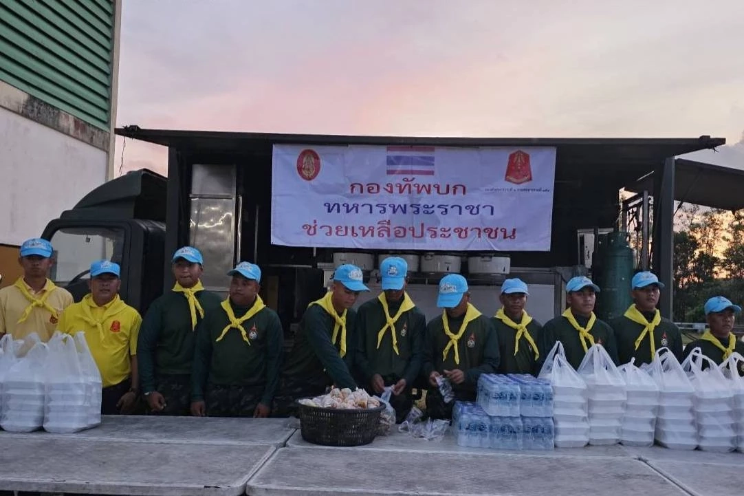 มทภ.4 สั่งระดมทหาร เร่งเหลือผู้ประสบเหตุ "โกดังเก็บพลุ ดอกไม้ไฟระเบิด"