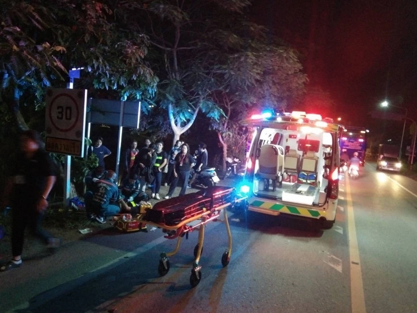 ตร.สั่งฟัน 2 ข้อหาหนัก ตำรวจวังน้อย "เมาแอ๋แล้วขับ" ชนคนดับ 2 ราย