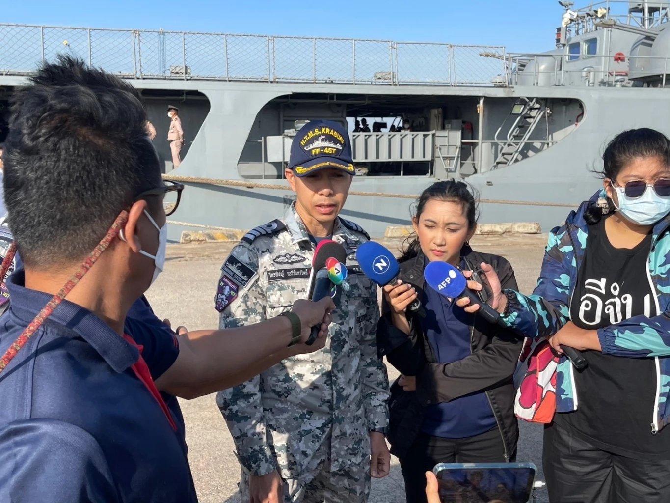  "เนเน่" อโนทัย  สกุลทอง เนชั่นทีวี  ร่วมทำข่าวเผยแพร่ภารกิจของกองทัพเรือ