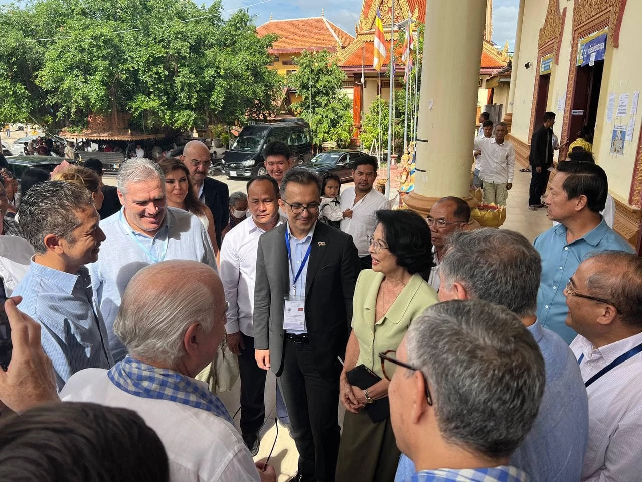 "นโรดม จักราวุธ" ราชนิกุลแห่งพรรคฟุนซินเปค