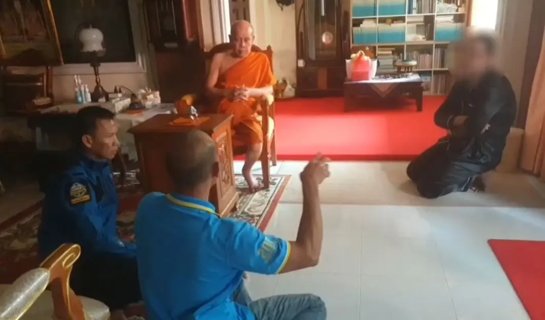 ตำรวจเมืองคอน บุกจับ "ท่านโต้ง" พระนักเทศน์ชื่อดัง ค้ายาเสพติด