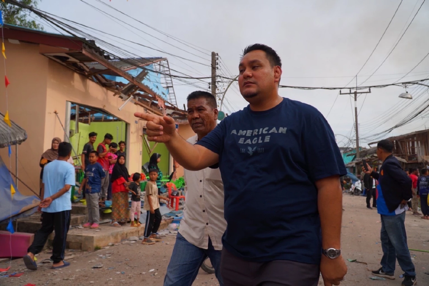 2 สส.พปชร. ช่วยเหลือผู้ประสบภัย จากโรงงานเก็บพลุระเบิด ที่นราธิวาส