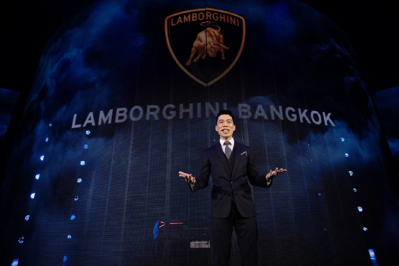 เปิดตัวกระทิงดุ "LAMBORGHINI REVUELTO" ซูเปอร์สปอร์ตคาร์ปลั๊กอินไฮบริด