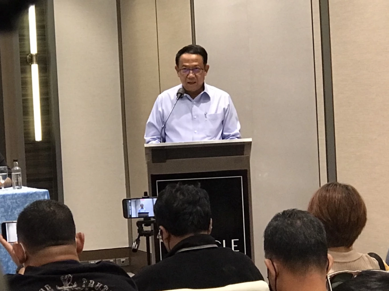 น้ำตาคลอ! "ธาริต" เผยความในใจ คดีสลายคนเสื้อแดง 99 ศพ