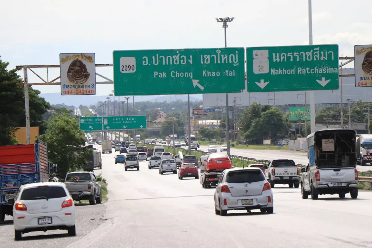 วันหยุดยาว แห่กลับภูมิลำเนา-ท่องเที่ยว "ถนนมิตรภาพ"จราจรหนาแน่น