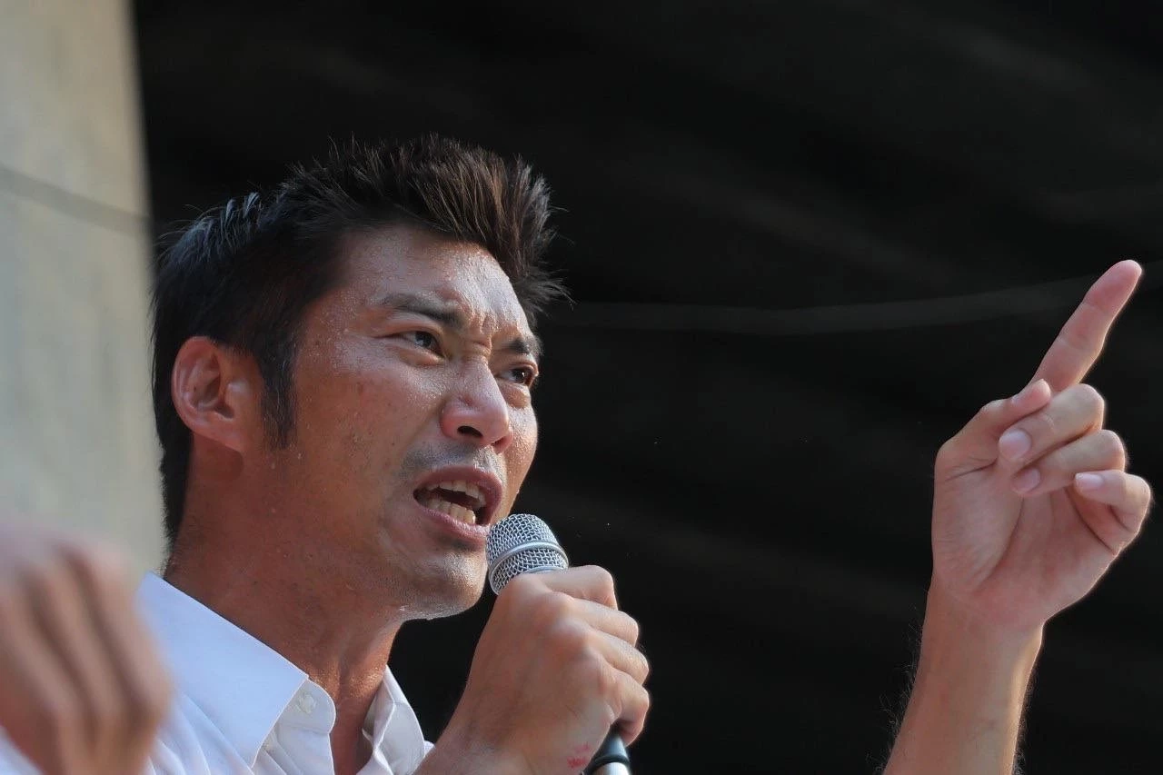 "ธนาธร" ปรากฎตัวพรรคก้าวไกล หลังมีกระแสข่าวบินฮ่องกงหา "ทักษิณ"