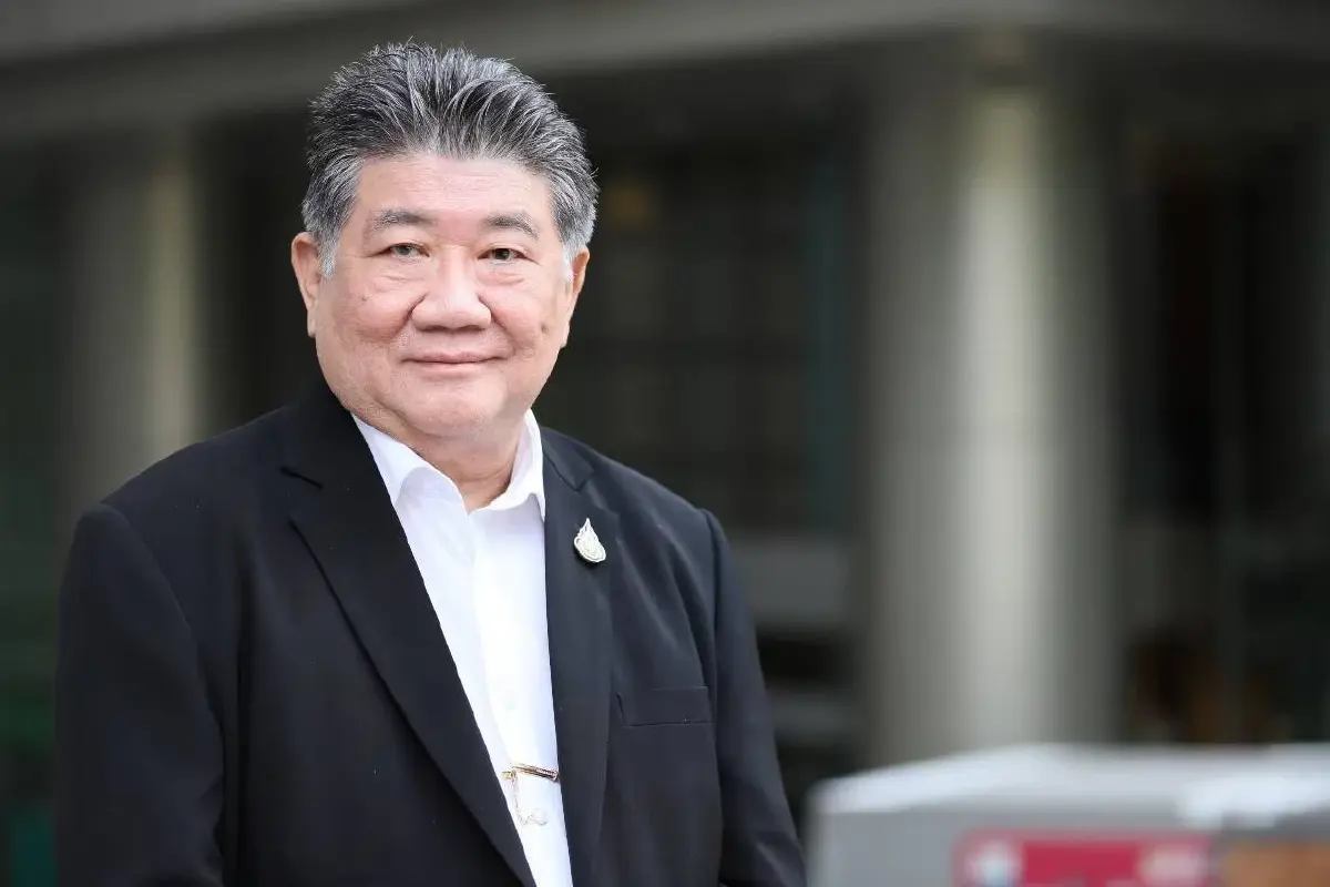 ภูมิธรรม เวชยชัย  รองหัวหน้าพรรคเพื่อไทย  