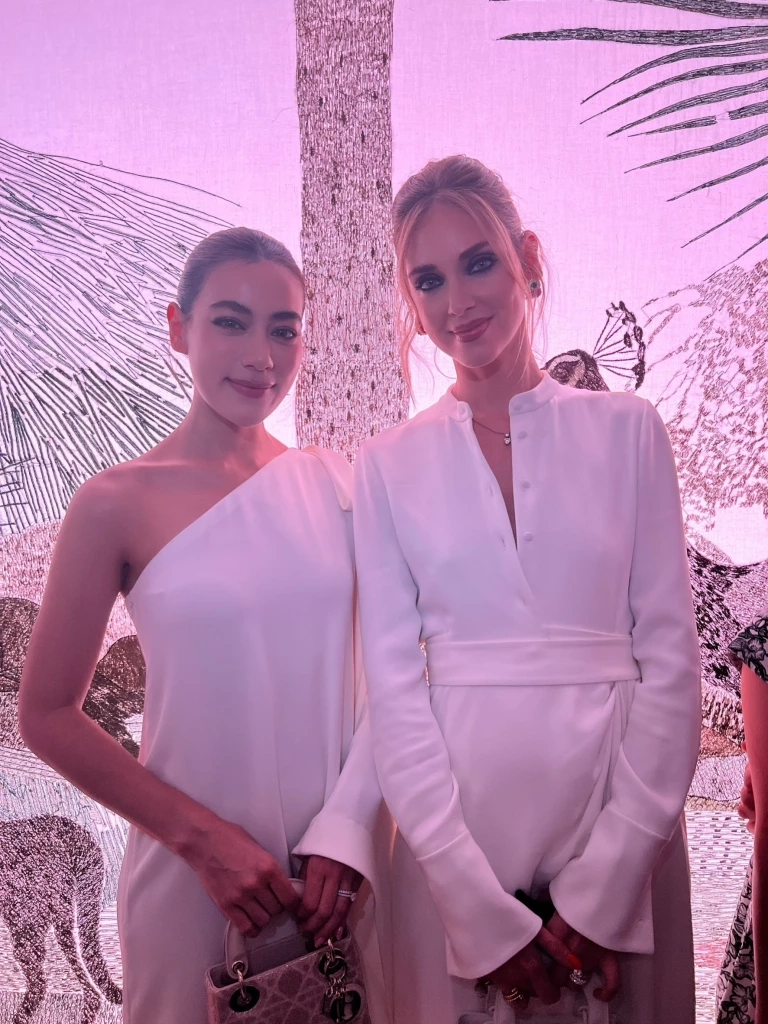 ออร่าเจ้าสาวมาก คิมเบอร์ลี่ ส่งตรงความงามจากปารีส  