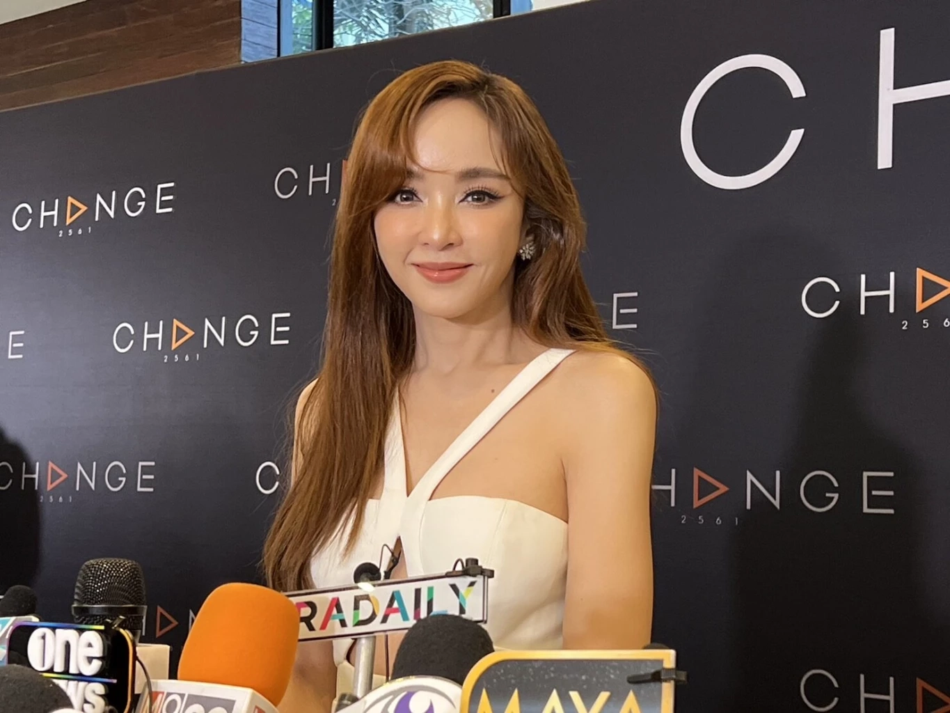 "เป้ย ปานวาด" ยอมเจ็บแทนลูกสาว ผ่าตัดด่วน! ช่องทางหายใจแค่10 เปอร์เซ็นต์