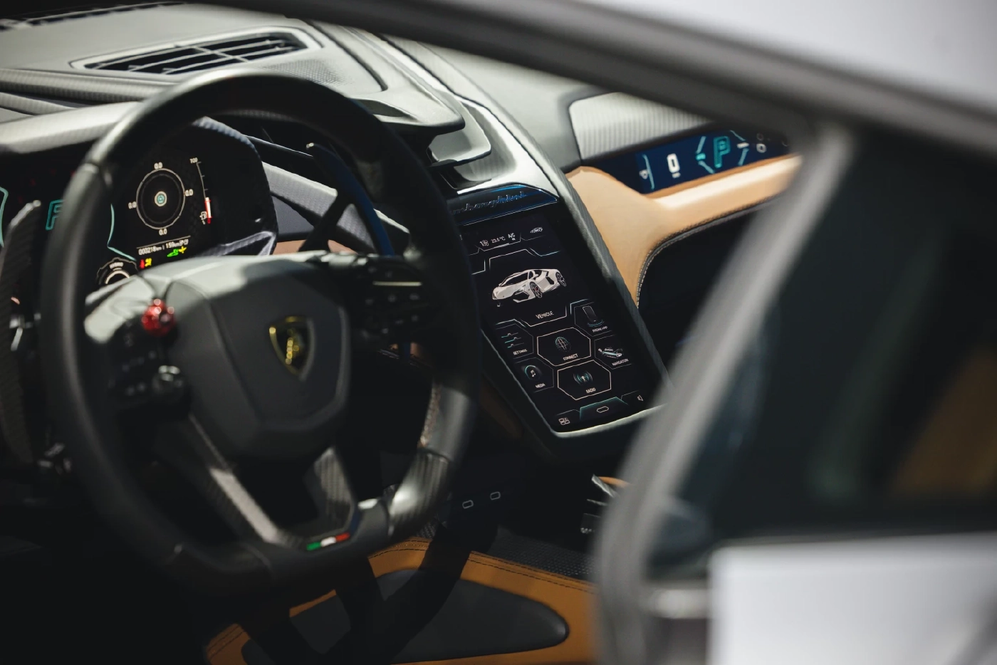 เปิดตัวกระทิงดุ "LAMBORGHINI REVUELTO" ซูเปอร์สปอร์ตคาร์ปลั๊กอินไฮบริด