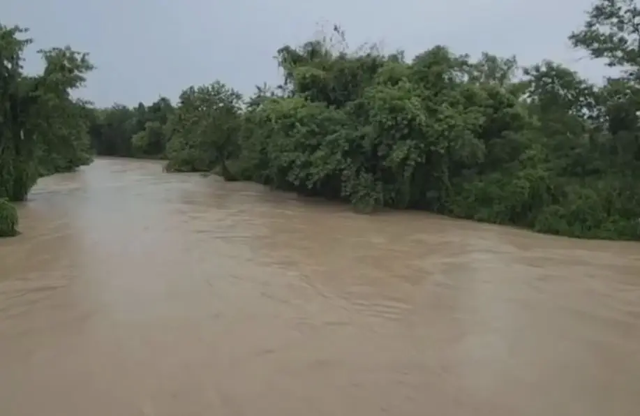 ผู้ว่าฯ ระยอง สั่งเช็กระดับน้ำ หลังฝนตกหนักต่อเนื่อง