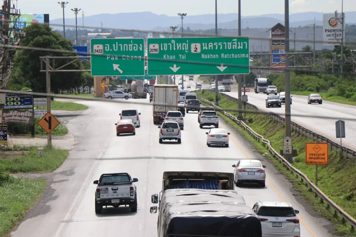 วันหยุดยาว แห่กลับภูมิลำเนา-ท่องเที่ยว "ถนนมิตรภาพ"จราจรหนาแน่น