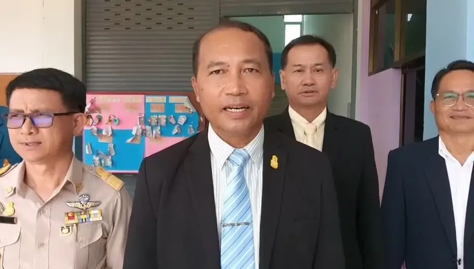 สาวใจสู้ ป่วยเข้า รพ.กลางดึก นั่งรถฉุกเฉินมาสอบสัมภาษณ์ครูผู้ช่วย