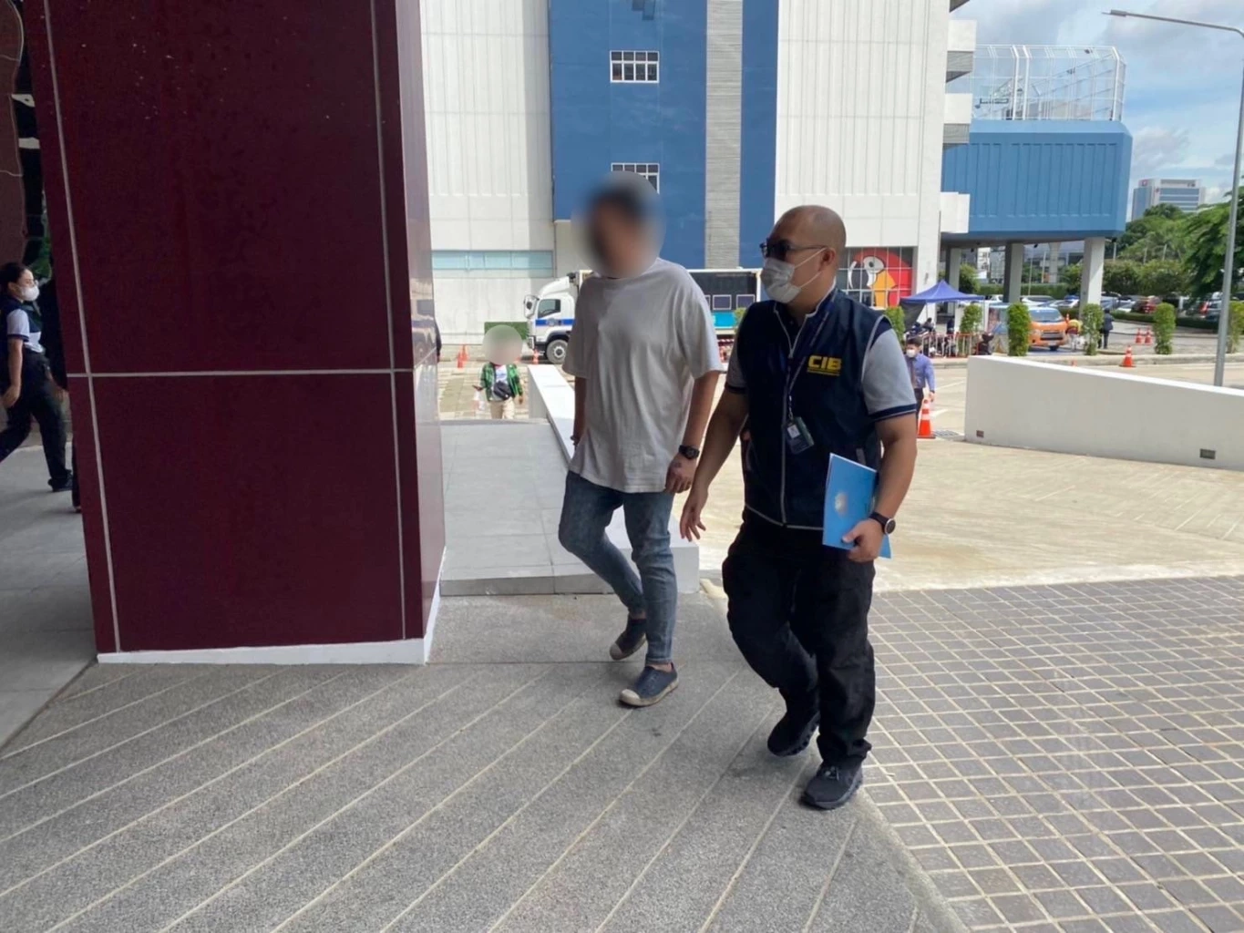 จับหนุ่มตุ๋นลงทุนเทรด Forex เสียหายหลายล้าน