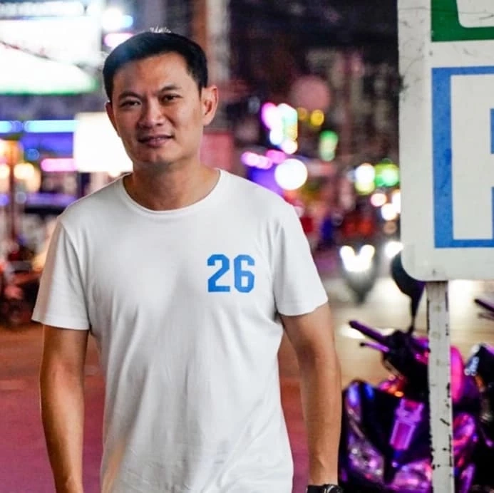 ดร.เอ้  สุชัชวีร์  สุวรรณสวัสดิ์  สมาชิกพรรคประชาธิปัตย์ 