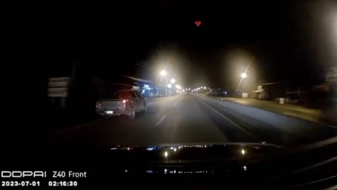 เปิดคลิปสุดระทึก ตร.ไล่ล่าแก๊งค้ายา"อะเลโพะ" ยึดของกลาง 6 แสนเม็ด