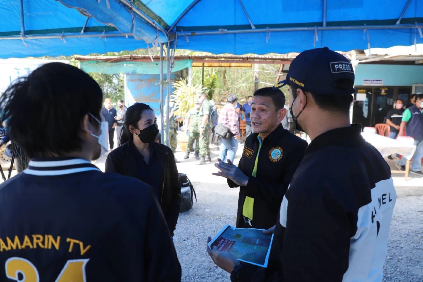  "เนเน่" อโนทัย  สกุลทอง ผู้สื่อข่าวจากเนชั่นทีวี  ร่วมทำข่าวเผยแพร่ภารกิจของกองทัพเรือ