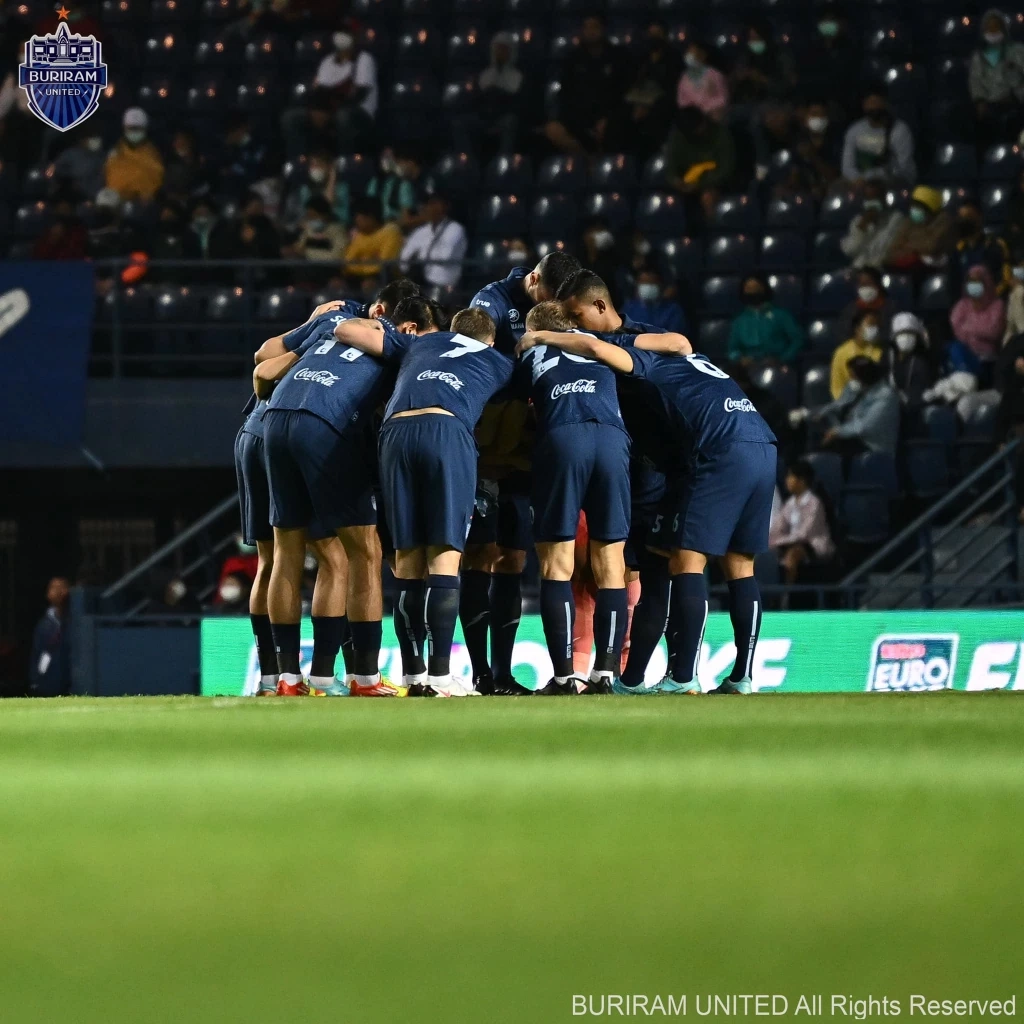 "ลุงเนวิน" ไม่อยากเชื่อไทยลีกไร้ค่า ชวนแฟนซื้อแพ็คเกจช่วยสโมสรฝ่าวิกฤต