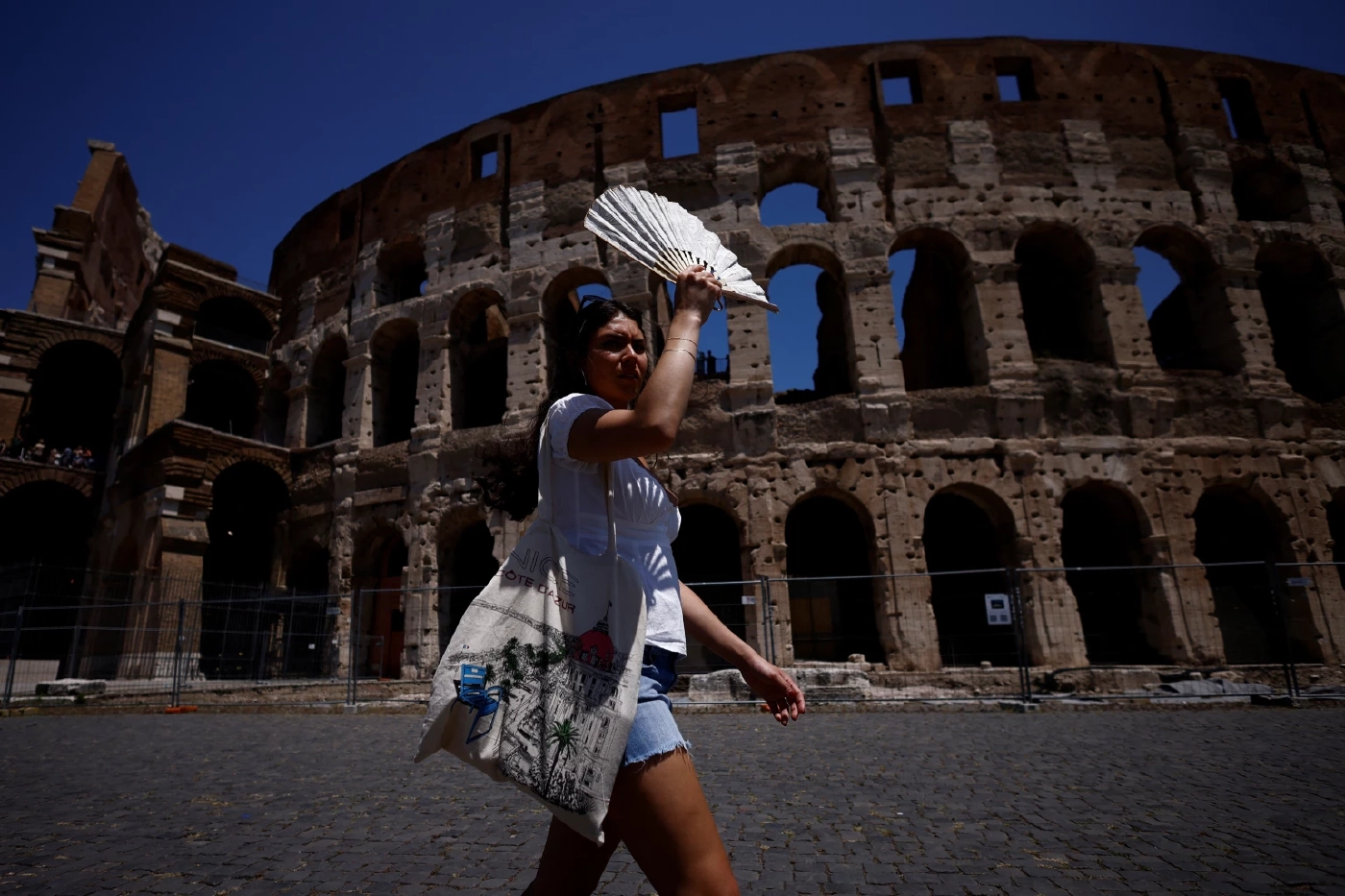ยุโรปเตรียมตัวรับความร้อนดุจ 'ไฟนรก'