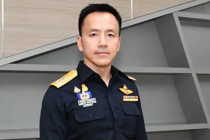 นายพันธ์ทอง ลอยกุลนันท์ ที่ปรึกษาด้านการพัฒนาและบริหารการจัดเก็บภาษี ในฐานะโฆษกกรมศุลกากร