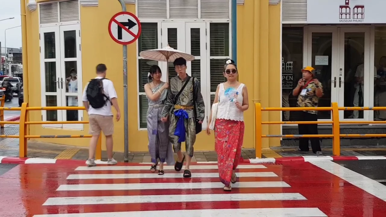 ท่องเที่ยวหยุดยาวภูเก็ตคึกคัก โดยเฉพาะย่านเมืองเก่า คาดเงินสะพัด 2.2 พันล.