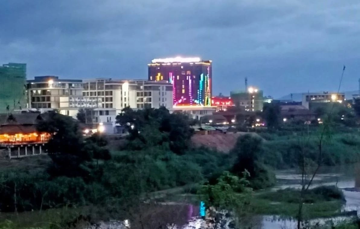 สื่อฮ่องกงตีแผ่ 'อาณาจักรต้มตุ๋น' ระดับสหประชาชาติ