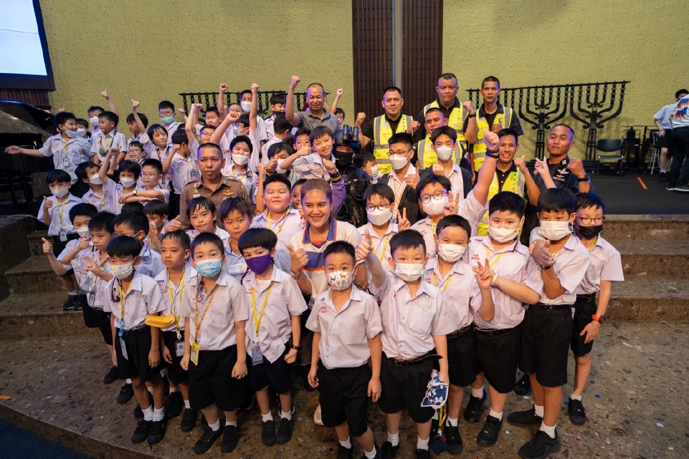 “รองต่อ” จัดอบรม นร.กรุงเทพคริสเตียน ซ้อมเผชิญเหตุคนร้ายกราดยิง