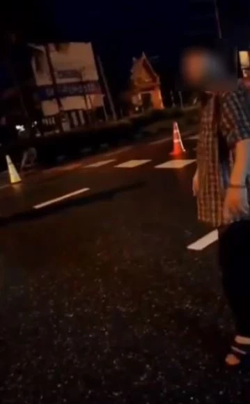 ดรามา "พัทยามาราธอน" หนุ่มใหญ่โวยลั่น ตำรวจปิดถนน จะรีบส่งลูกไปโรงเรียน