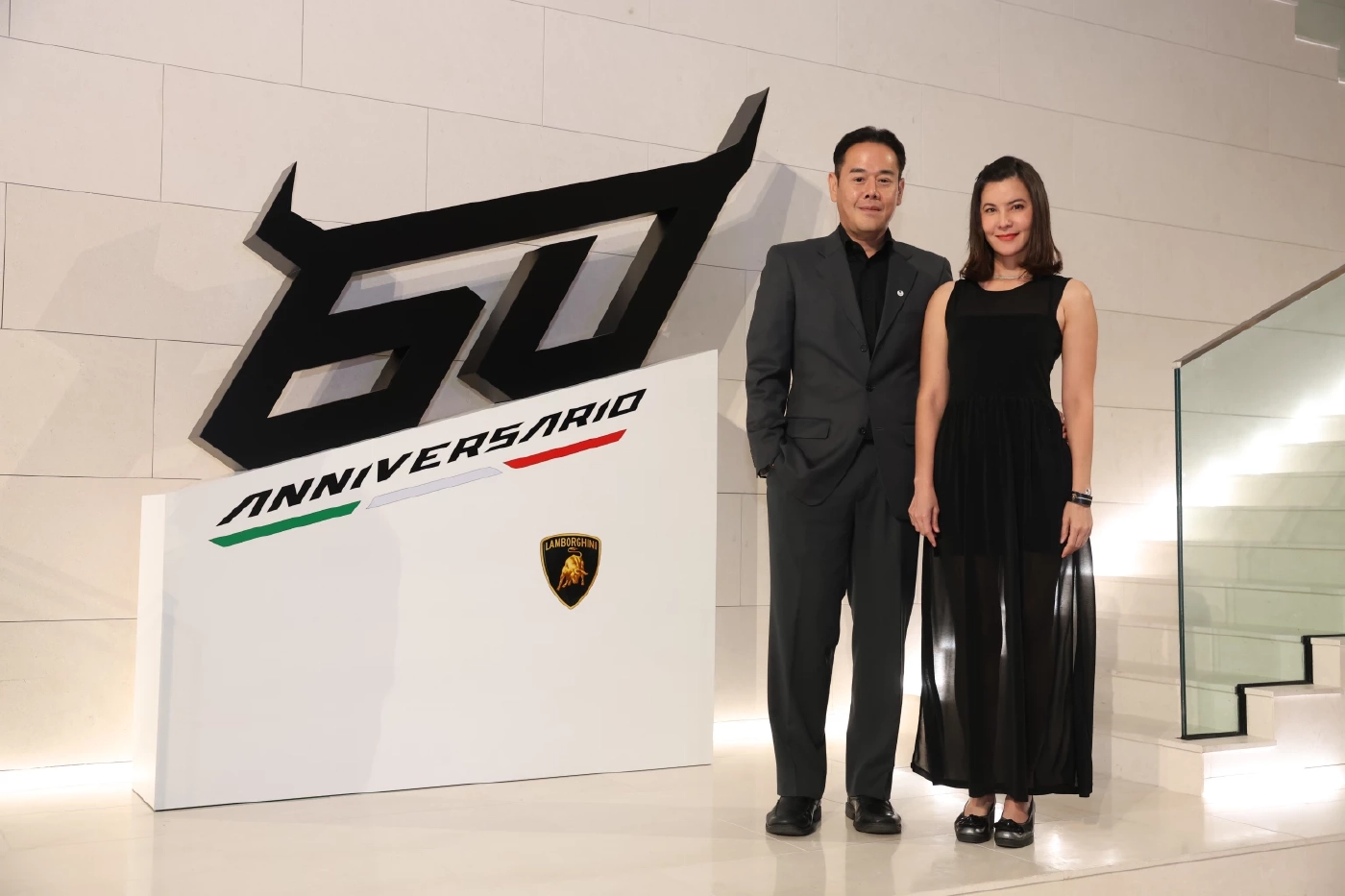 เปิดตัวกระทิงดุ "LAMBORGHINI REVUELTO" ซูเปอร์สปอร์ตคาร์ปลั๊กอินไฮบริด
