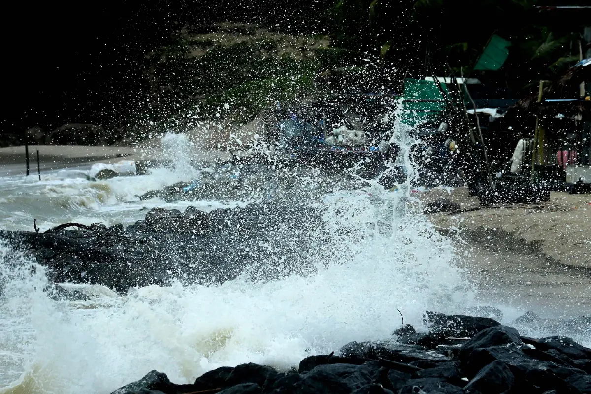 กรมอุตุฯ เตือนด่วน 3 ภาค "ฝนตกหนัก" เตรียมรับมือน้ำท่วม กทม.ฝนถล่ม 70%