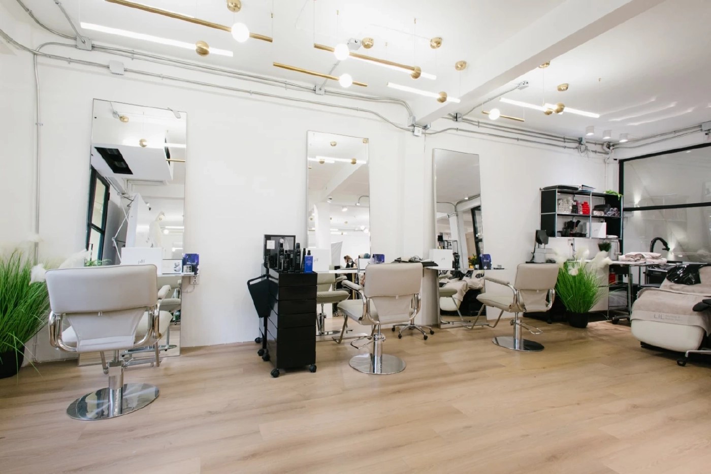 อัปเดต! ทรงผมและเทรนด์สีผมครึ่งปีหลัง 2023 เปลี่ยนลุคใหม่ให้ปังกว่าเดิม