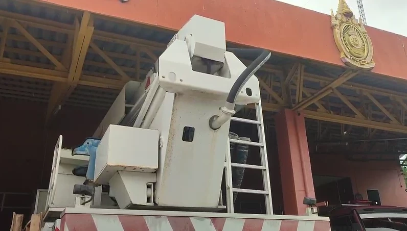 แฉเทศบาลประจวบฯ ซื้อรถดับเพลิงหรู 40 ล้าน แต่ใช้งานไม่ได้ ถูกจอดทิ้งมา 10 ปี