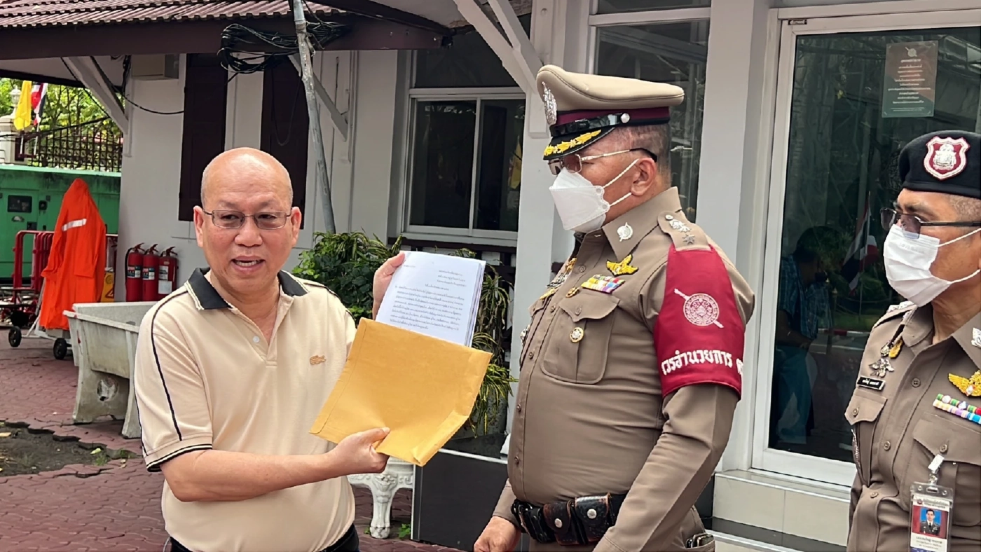 "อัจฉริยะ" หอบหลักฐานยื่น ผบ.ตร. แฉคดีส่วยพลุระเบิดมูโนะ