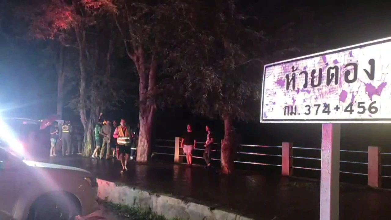 กู้ภัยฯช่วยทุลักทุเล หนุ่มน้อยใจแฟนสาว พลัดตก"สะพานห้วยตอง"ช่วงเหวลึก