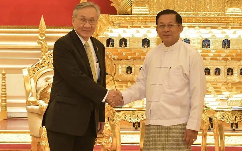 แฟ้มภาพ ดอน ปรมัติวินัย รมว.ต่างประเทศ พบปะ มิน อ่อง หลาย ผู้นำกองทัพเมียนมา