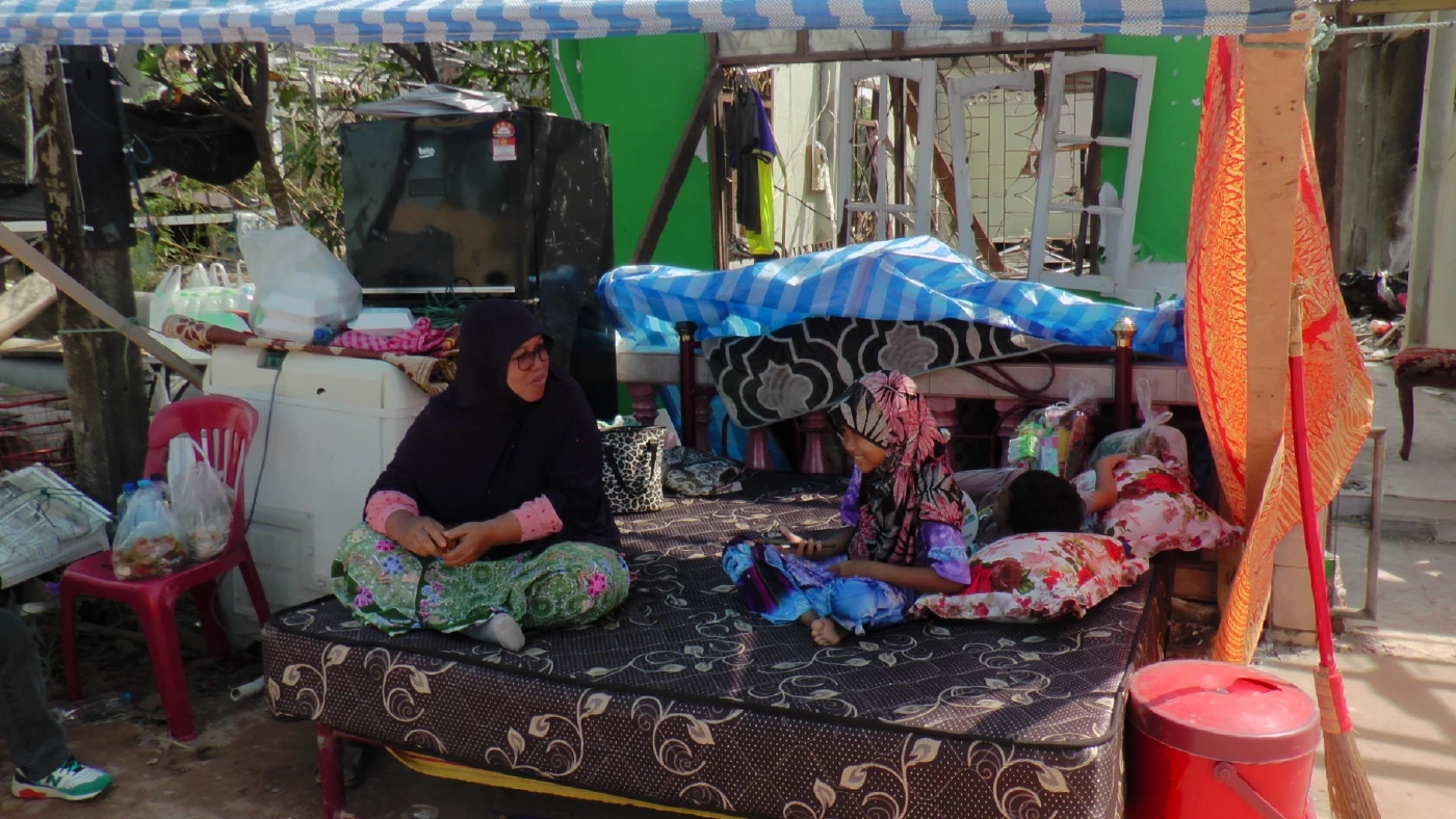 ทหารทัพภาค 4 เร่งซ่อมบ้านมูโน๊ะ เหตุ"โกดังพลุระเบิด" 682 หลัง เสียหาย 50 ล้าน