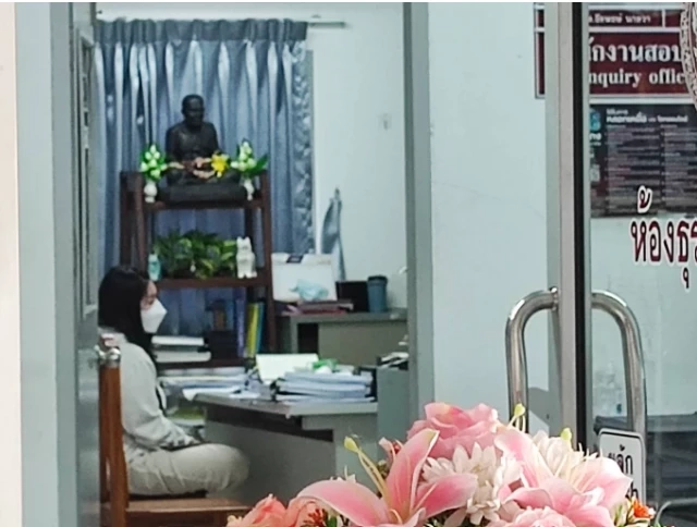 น.ส.ดรีม แฟนสาว "เสี่ยโก้" ที่นั่งมาด้วยในรถเบนซ์