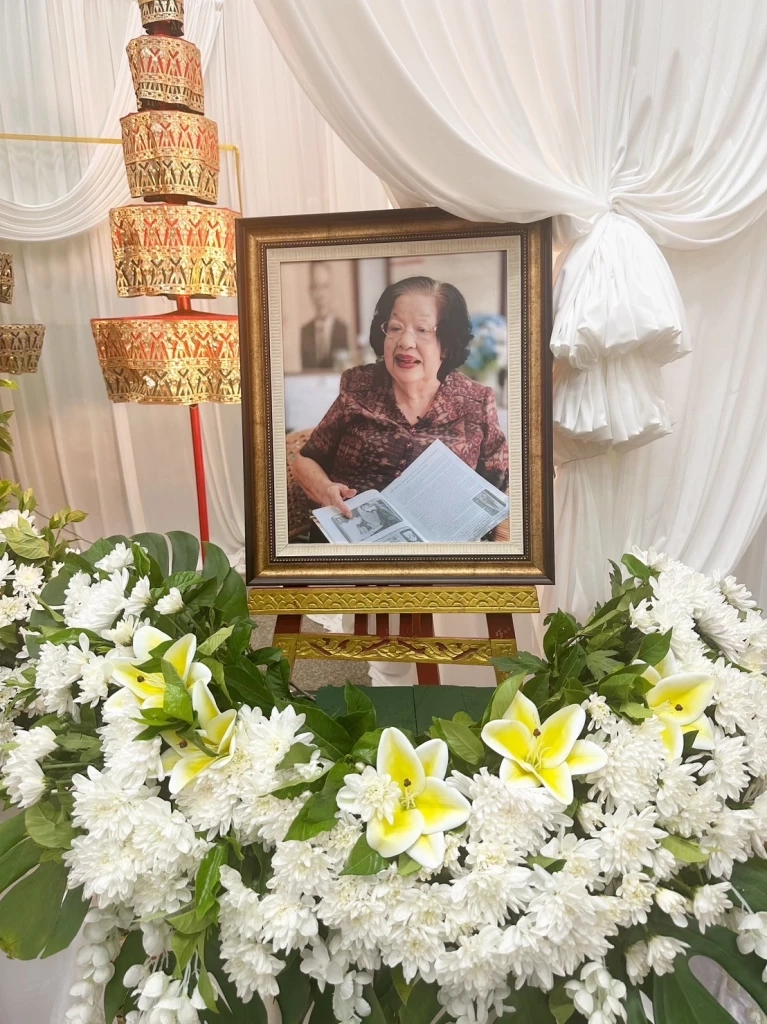 คนบันเทิงร่วมอาลัย "เจี๊ยบ พิจิตตรา" สุดเศร้าสูญเสียคุณยายอันเป็นที่รัก