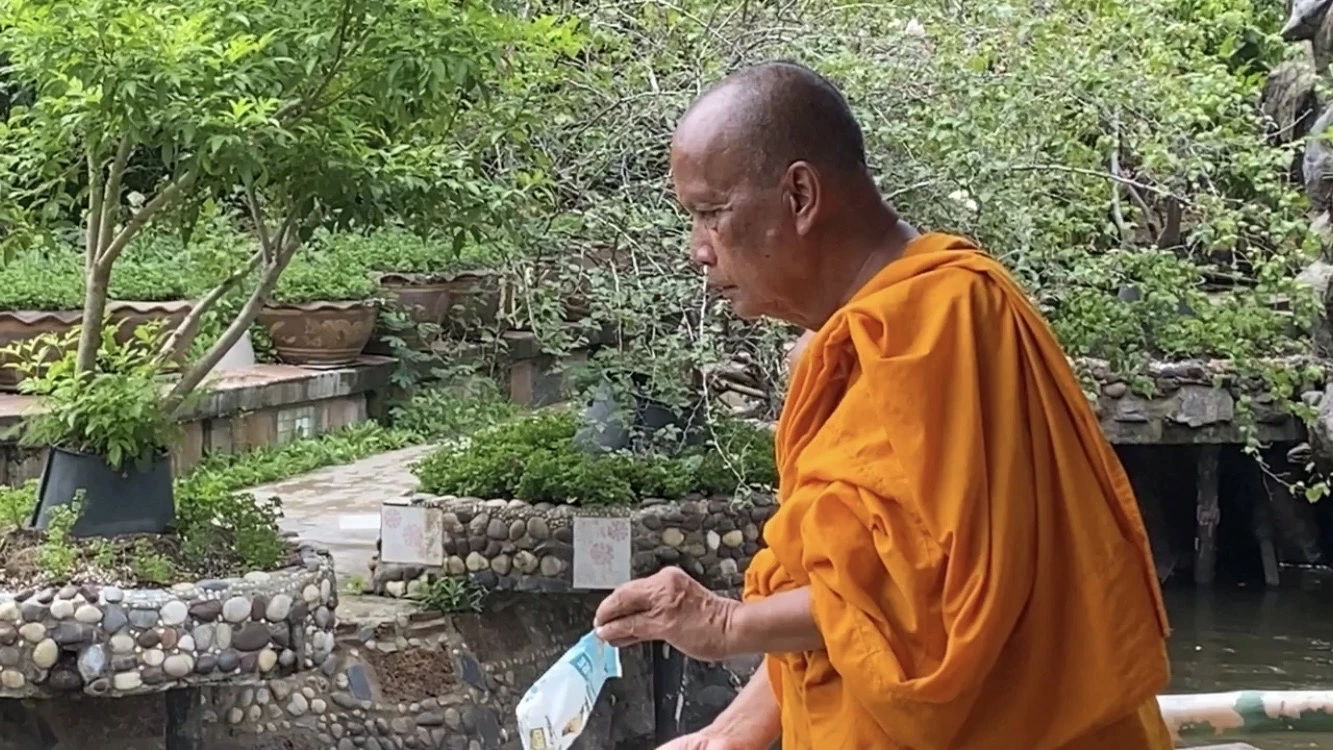 "พระพยอม" เผย พระถูกผีสิง หมดความน่านับถือ ชี้พระต้องปราบผี ไม่ใช่ให้ผีมาเข้า