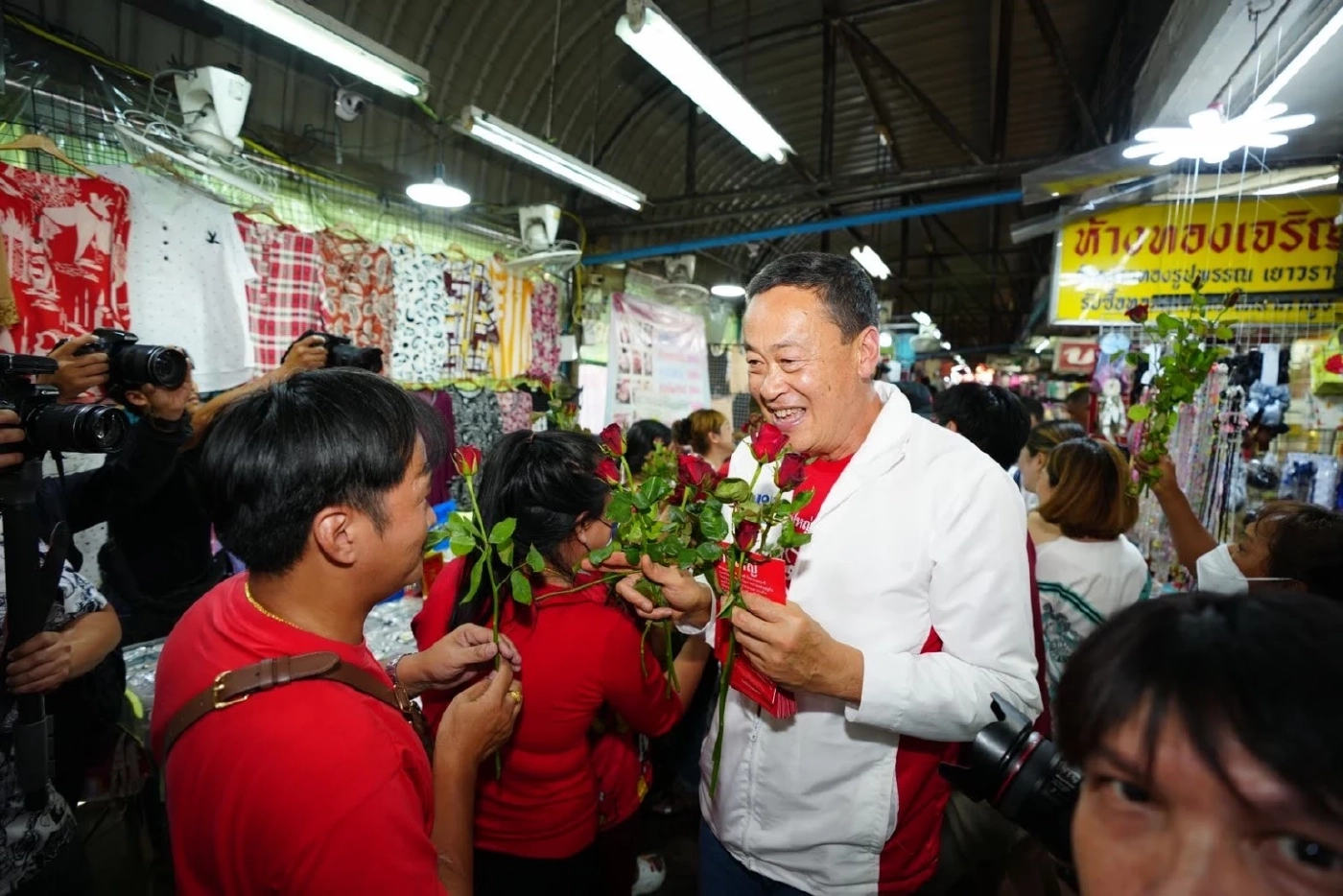เปิดประวัติ "เศรษฐา ทวีสิน" นายกรัฐมนตรีคนที่ 30