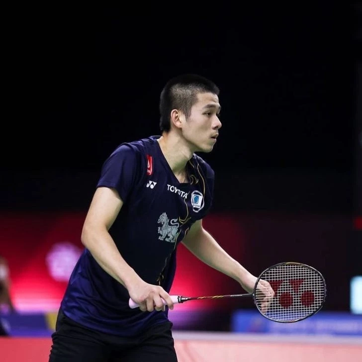 รู้จัก "วิว" กุลวุฒิ วิทิตศานต์ ดีกรีแชมป์แบดมินตันมือ 3 ของโลก คนล่าสุด