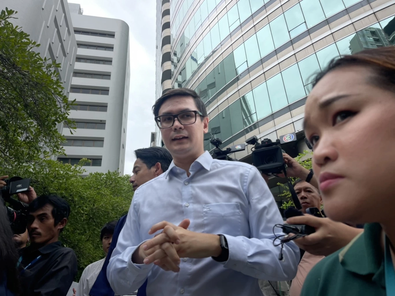 "โรม"ย้ำเข้าใจมาตลอดว่าสมรสกับ"เพื่อไทย"แต่สุดท้ายกลายเป็นหย่า