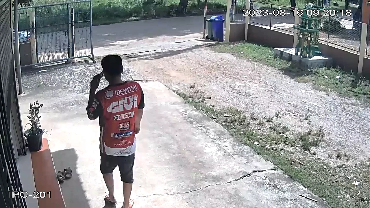 วงจรปิดจับภาพชัด หนุ่มใหญ่หึงโหด บุกลั่นไกสาว 47 ดับคาร้านเสริมสวย