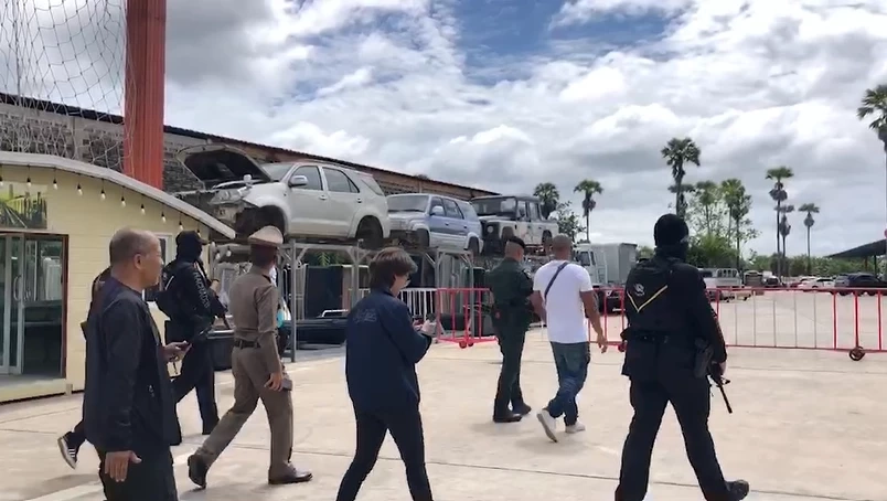 รวบหลานเขย อดีตนักการเมืองดังสุราษฎร์ ลอบส่งรถเถื่อนขายประเทศเพื่อนบ้าน